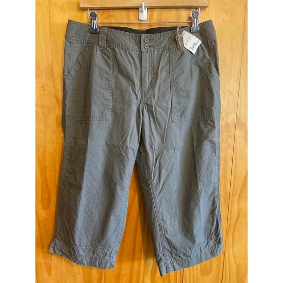 Size 10 Columbia Grey Women's Capris - Picture 1 of 3